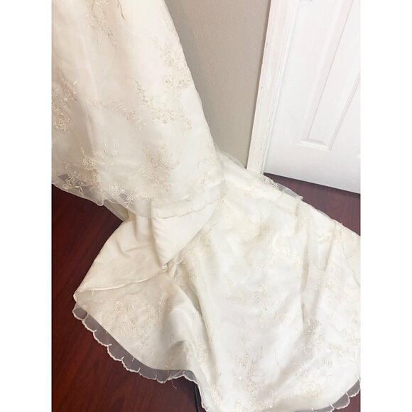 PC Mary's Mech Lined Embroidered Strapless Ivory Wedding Dress - Medium - Picture 4 of 13